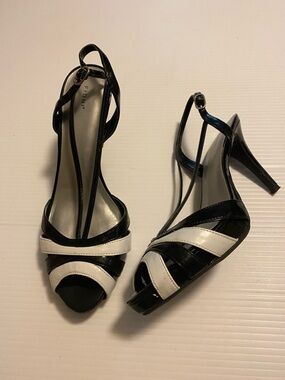 FIONI Clothing Black and White Strappy High Heel Sandals